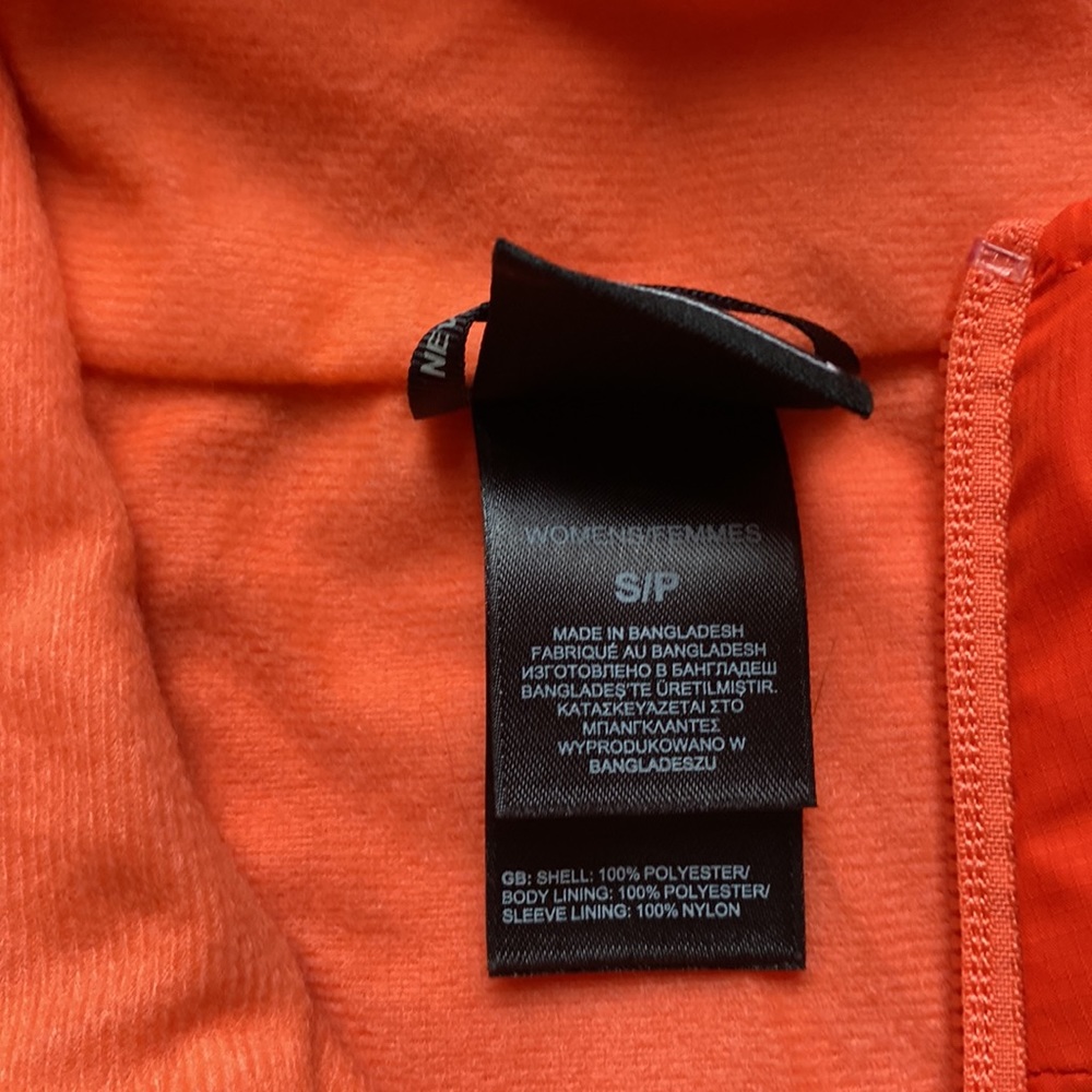Women’s North Face Rain Coat, size S - Picture 3 of 3